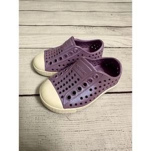 toddler girl Native shoes size 4